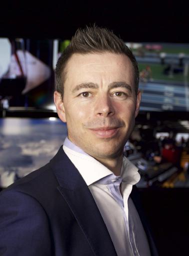 Simon Frost